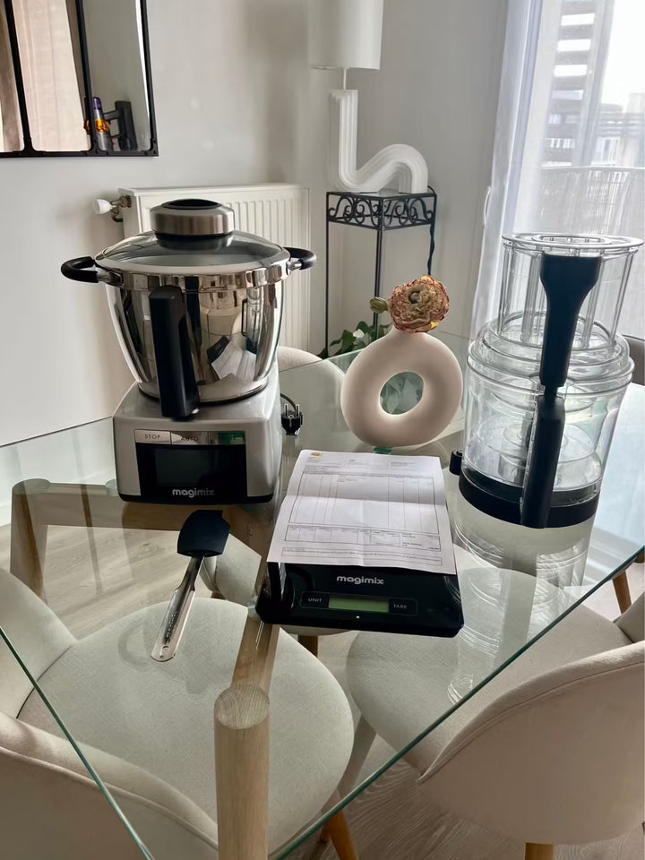 Review by Thomas Moreau